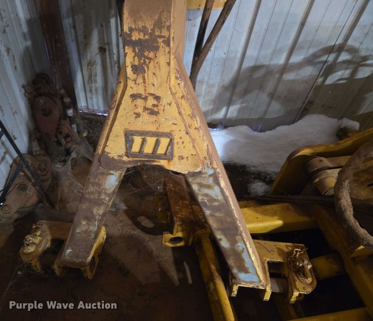 image for item ET1221 2012 Midwestern M-520 side boom pipe layer 