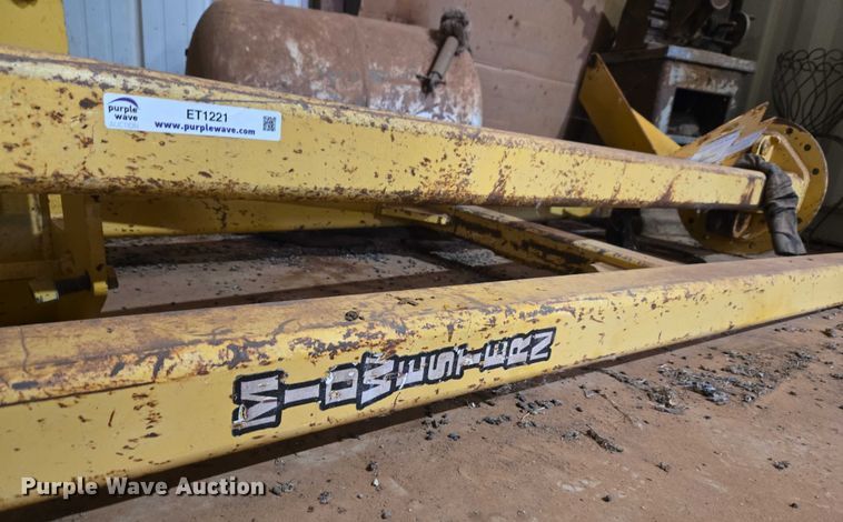 image for item ET1221 2012 Midwestern M-520 side boom pipe layer 