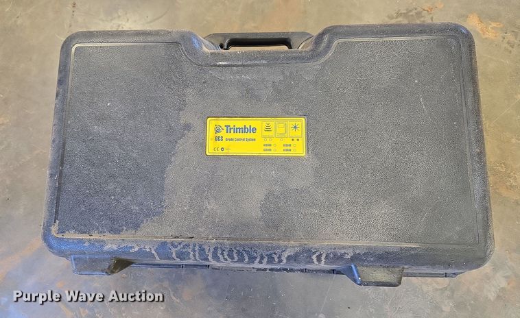 image for item ET1223 (4) Tremble EM400 grade control systems 