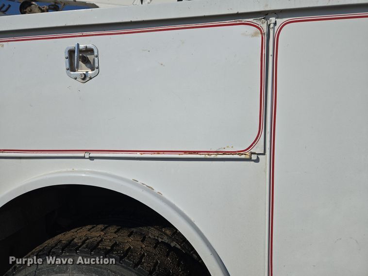 image for item ET1224 2007 International 4300 utility / service truck