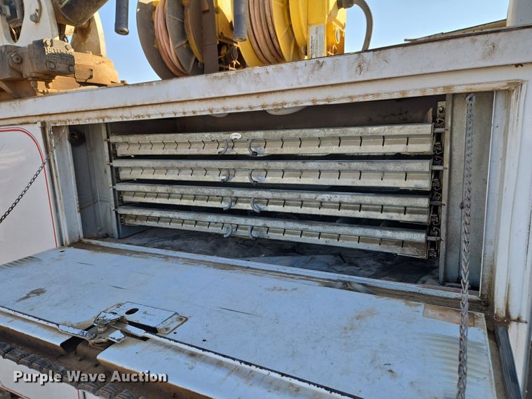 image for item ET1224 2007 International 4300 utility / service truck