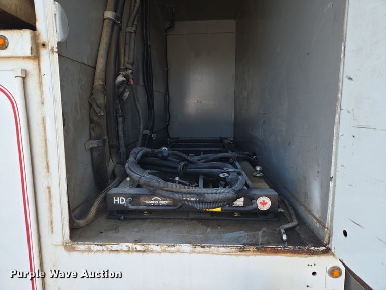 image for item ET1224 2007 International 4300 utility / service truck