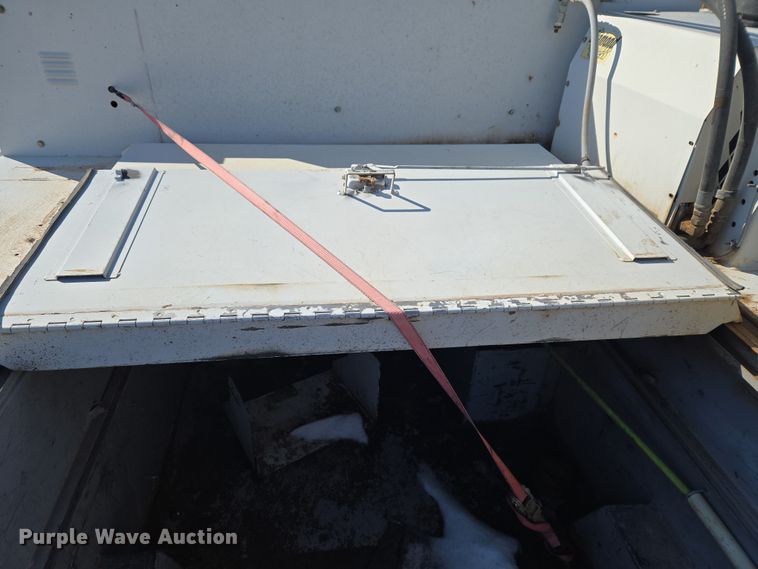 image for item ET1224 2007 International 4300 utility / service truck