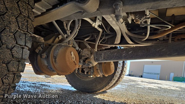 image for item ET1224 2007 International 4300 utility / service truck