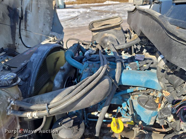 image for item ET1224 2007 International 4300 utility / service truck