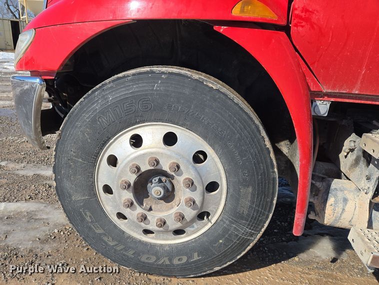 image for item ET1224 2007 International 4300 utility / service truck