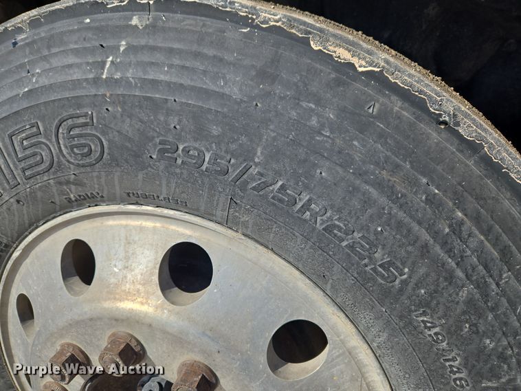 image for item ET1224 2007 International 4300 utility / service truck