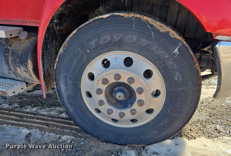 image for item ET1224 2007 International 4300 utility / service truck