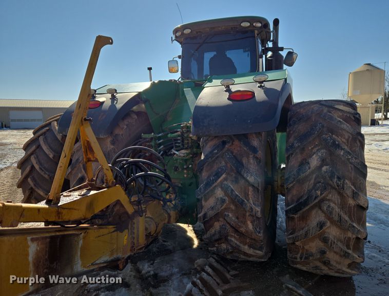image for item ET1225 2015 John Deere 9570R Scraper Special 4WD tractor