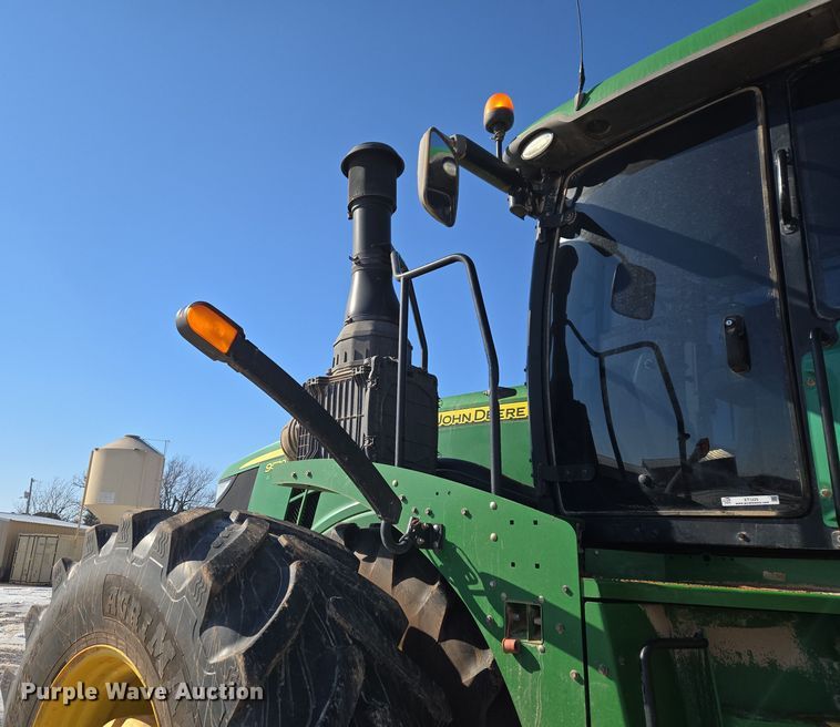 image for item ET1225 2015 John Deere 9570R Scraper Special 4WD tractor