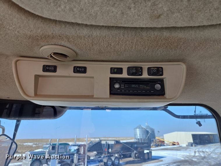 image for item ET1225 2015 John Deere 9570R Scraper Special 4WD tractor