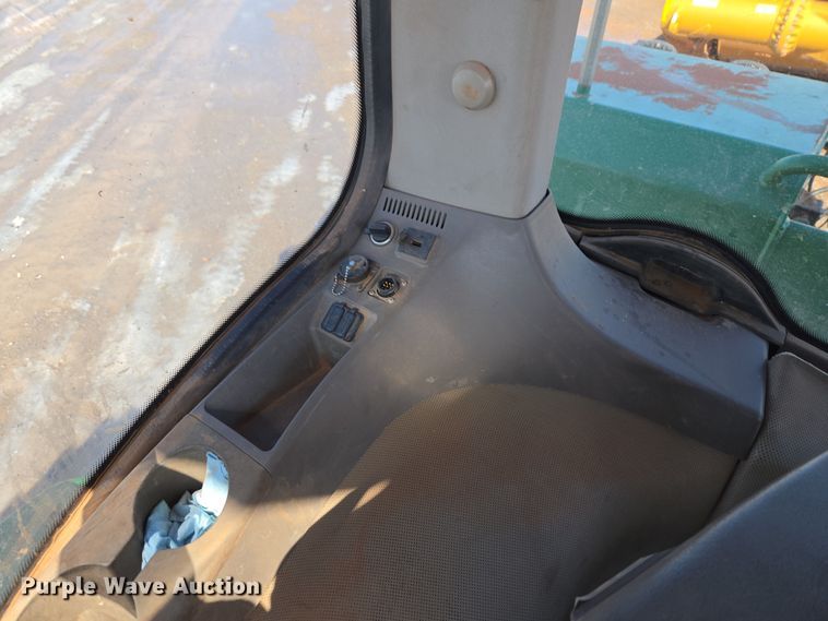 image for item ET1225 2015 John Deere 9570R Scraper Special 4WD tractor