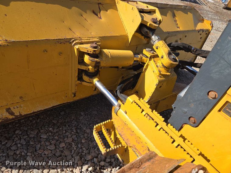 image for item ET1238 2008 John Deere 650J dozer