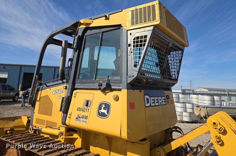 image for item ET1238 2008 John Deere 650J dozer