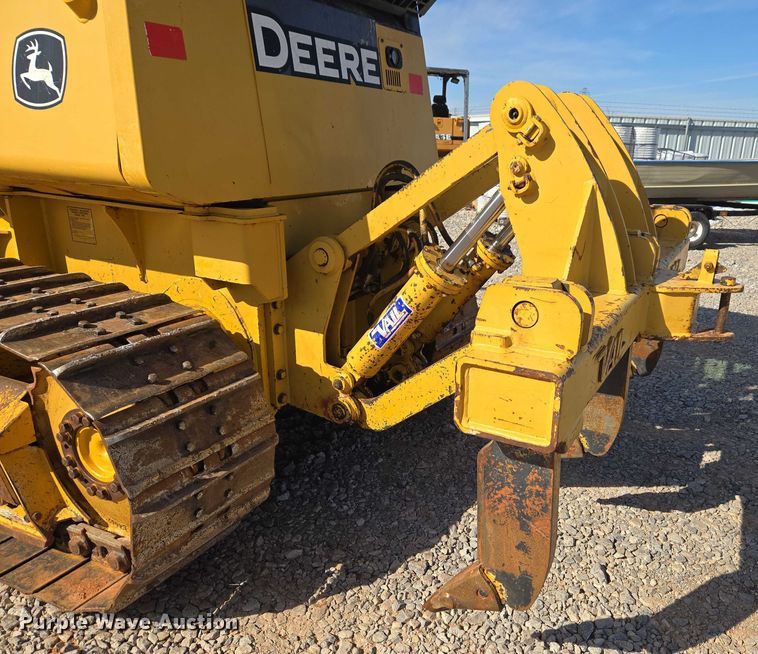 image for item ET1238 2008 John Deere 650J dozer