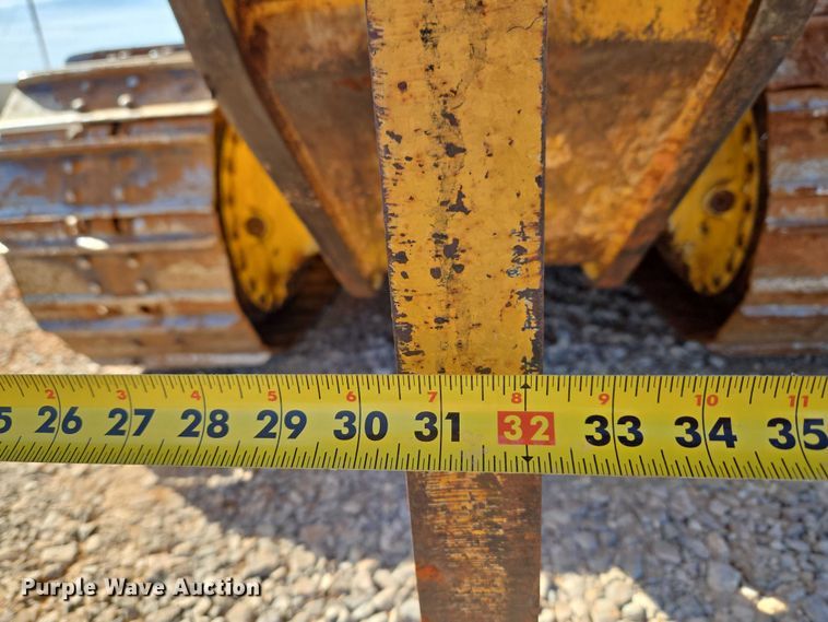 image for item ET1238 2008 John Deere 650J dozer