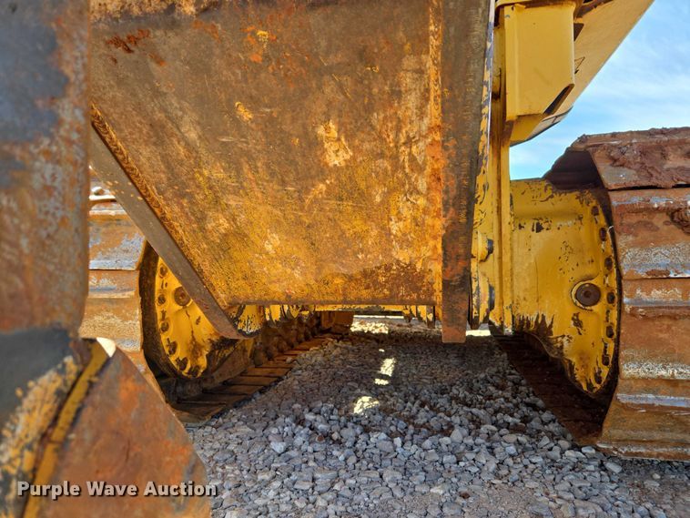 image for item ET1238 2008 John Deere 650J dozer