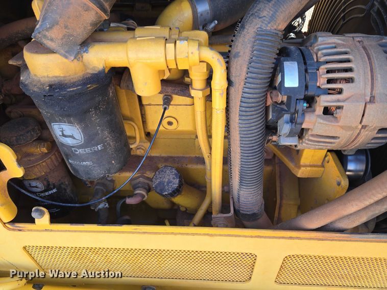 image for item ET1238 2008 John Deere 650J dozer