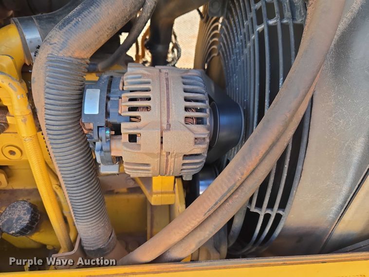 image for item ET1238 2008 John Deere 650J dozer