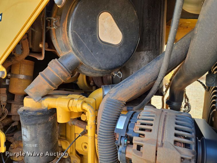 image for item ET1238 2008 John Deere 650J dozer