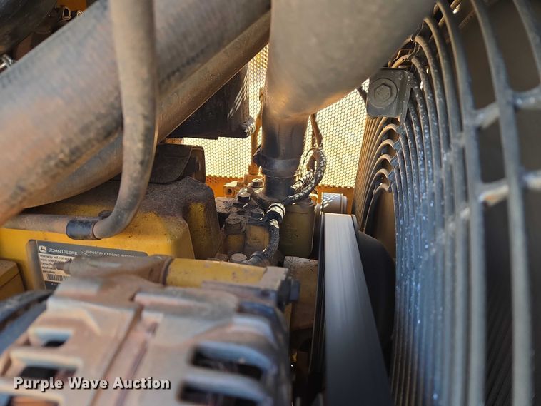 image for item ET1238 2008 John Deere 650J dozer