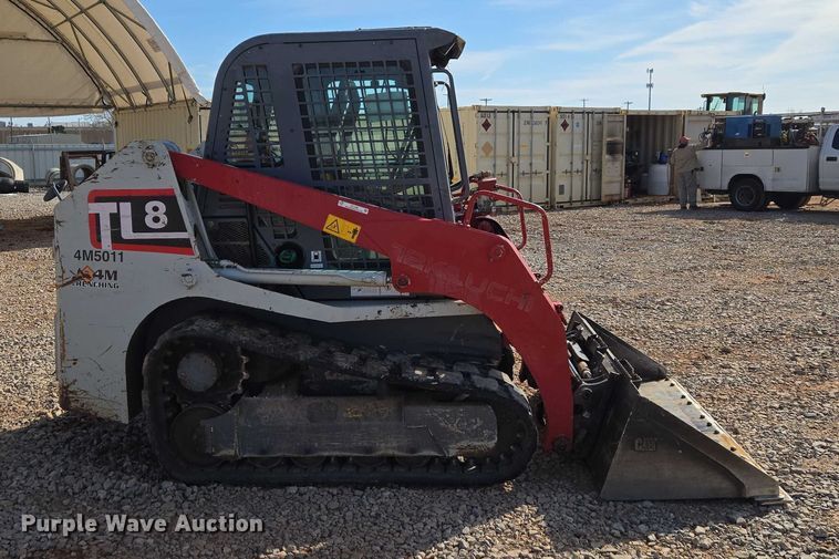 MINI CARGADOR SOBRE ORUGAS 2017 TAKEUCHI TL8