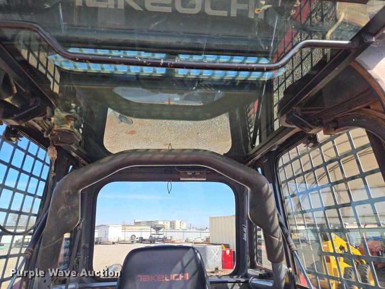 image for item ET1240 2017 Takeuchi TL8 tracked skid steer loader