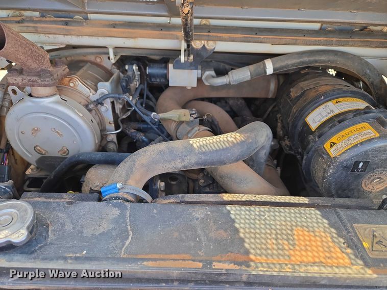 image for item ET1240 2017 Takeuchi TL8 tracked skid steer loader