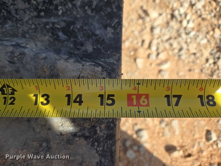 image for item ET1240 2017 Takeuchi TL8 tracked skid steer loader