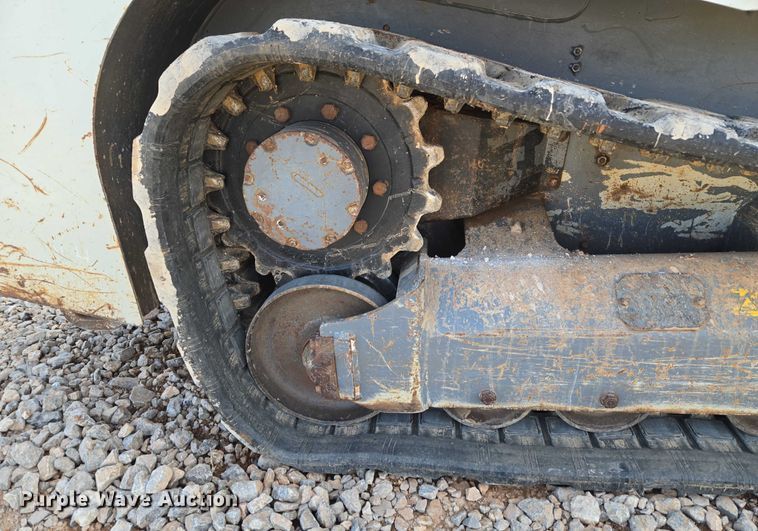 image for item ET1240 2017 Takeuchi TL8 tracked skid steer loader