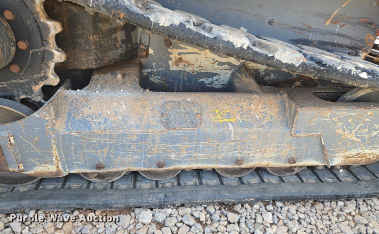 image for item ET1240 2017 Takeuchi TL8 tracked skid steer loader