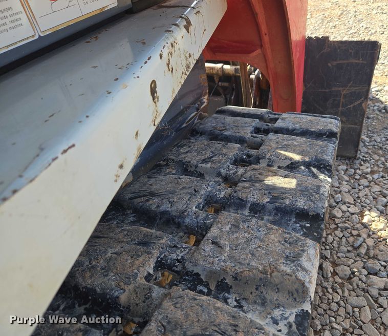 image for item ET1240 2017 Takeuchi TL8 tracked skid steer loader