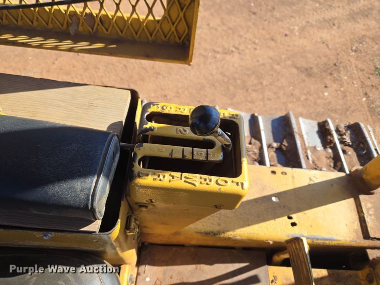 image for item ET1243 Caterpillar D4D dozer