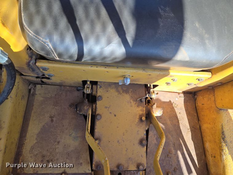 image for item ET1243 Caterpillar D4D dozer