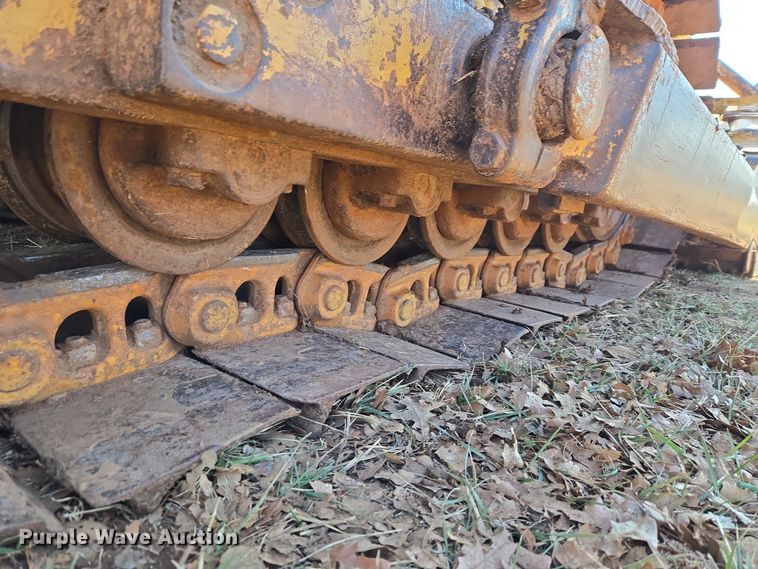 image for item ET1243 Caterpillar D4D dozer