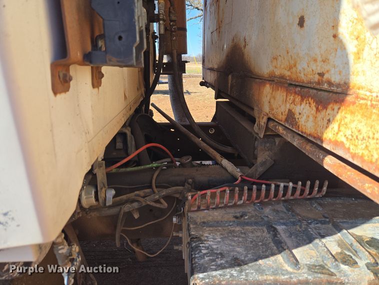 image for item ET1244 1990 Ford LT9000 dump truck