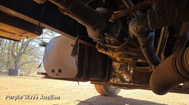 image for item ET1244 1990 Ford LT9000 dump truck