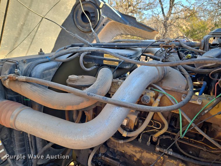 image for item ET1244 1990 Ford LT9000 dump truck