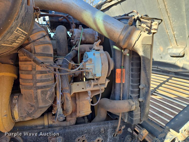 image for item ET1244 1990 Ford LT9000 dump truck