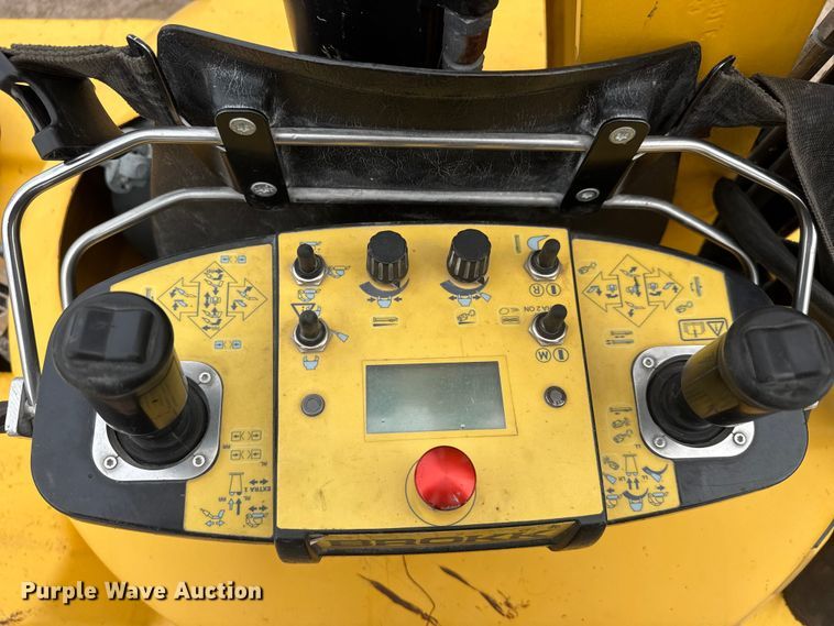 image for item ET4330 Brokk 120 DII demolition robot