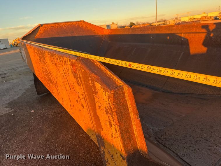 image for item ET4357 Caterpillar 740B haul truck bed