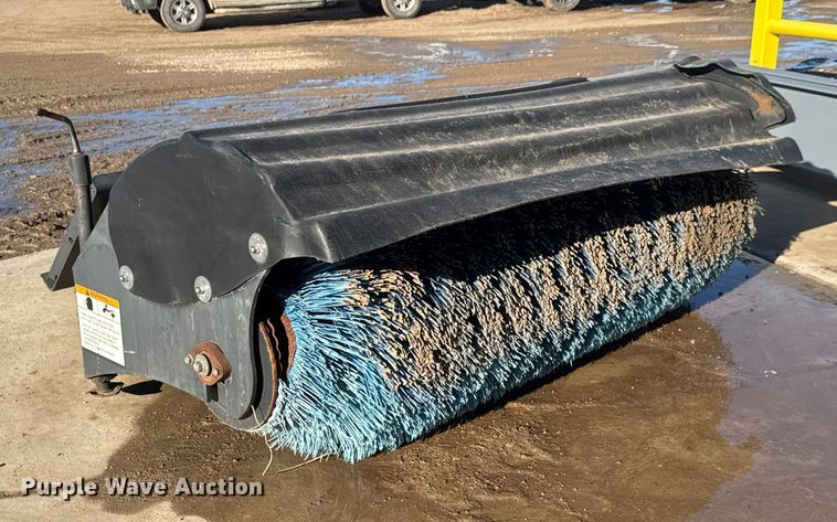 image for item ET4484 Bobcat skid steer broom