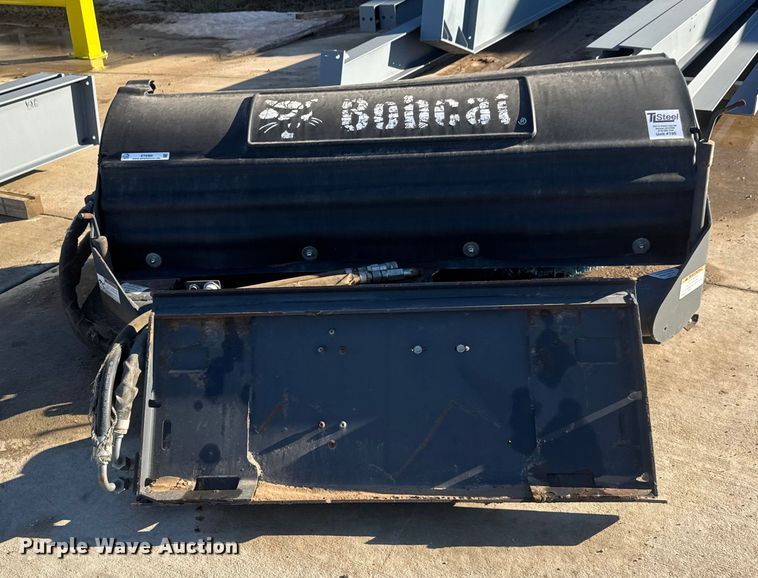 image for item ET4484 Bobcat skid steer broom