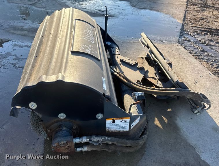 image for item ET4484 Bobcat skid steer broom