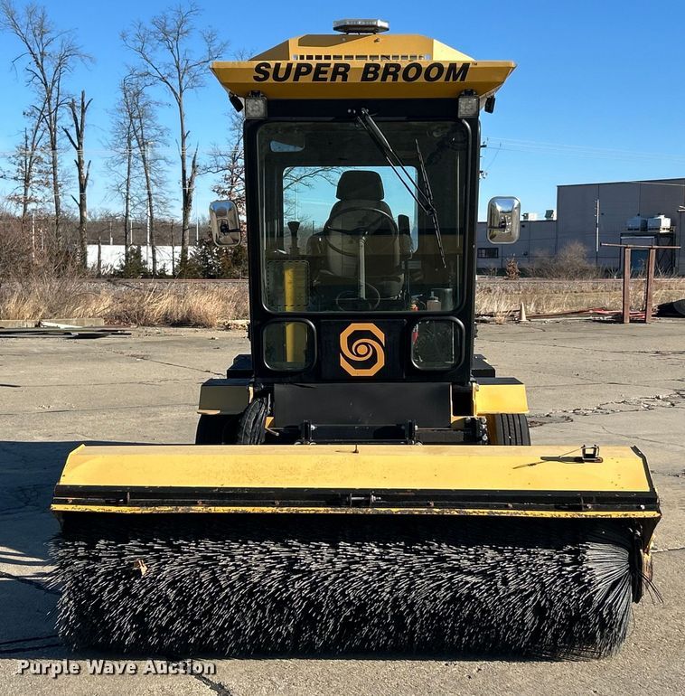 image for item ET6883 2021 Smith Challenger Super Broom SCM 400 broom