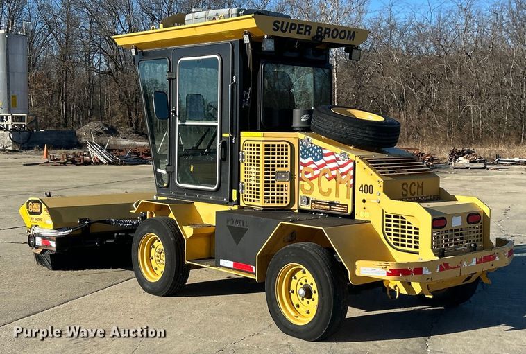 image for item ET6883 2021 Smith Challenger Super Broom SCM 400 broom