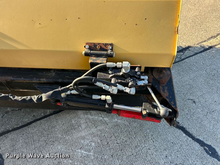 image for item ET6883 2021 Smith Challenger Super Broom SCM 400 broom