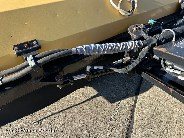 image for item ET6883 2021 Smith Challenger Super Broom SCM 400 broom