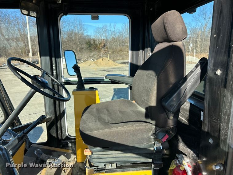 image for item ET6883 2021 Smith Challenger Super Broom SCM 400 broom