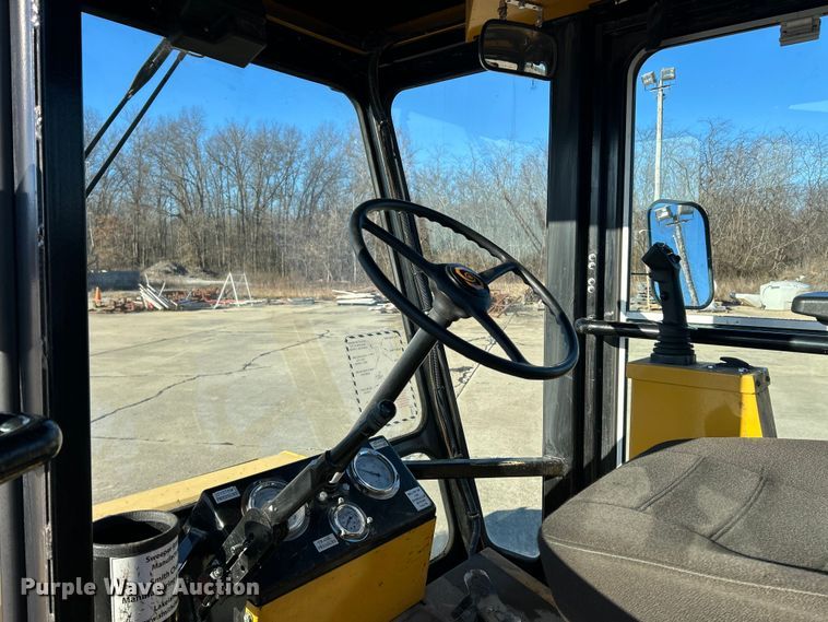 image for item ET6883 2021 Smith Challenger Super Broom SCM 400 broom